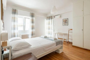 TrueHome Athenian Friends and Family Comfort